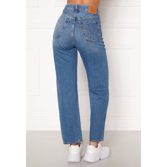 Levi’s Ribcage Straight Ankle Jeans - Picture 2 of 9